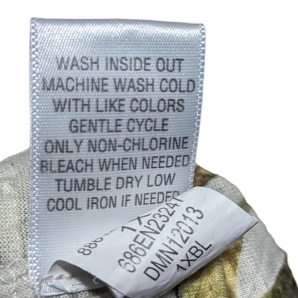 APT.9 Embroidered Peasant Top Ties at Front Lace at Back Flowy Green Hues 1X - Picture 11 of 16